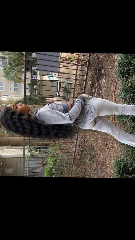 Alasti lekkinud OnlyFans-i pilt Perfextion