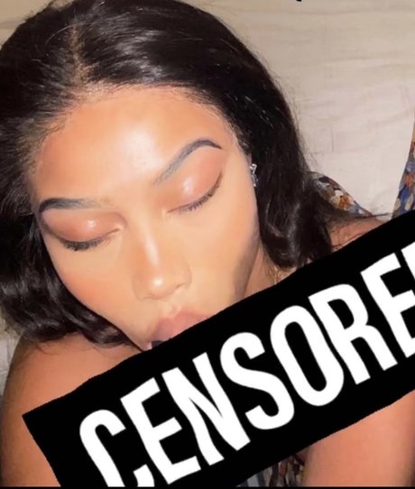 Naken lekkede OnlyFans-bilde av Des