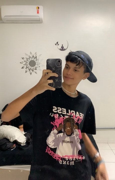 Naken lekkede OnlyFans-bilde av Pedro Trestini