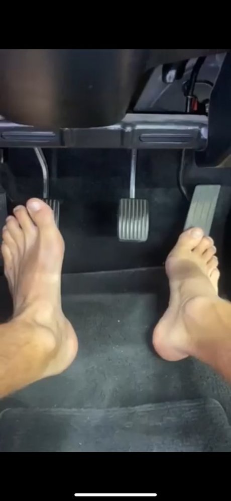 Alasti lekkinud OnlyFans-i pilt Pedal Fun