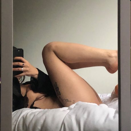 Nacktes geleaktes OnlyFans-Foto von Bambi