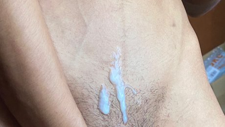 Naken läckt OnlyFans-bild av Payi Adam