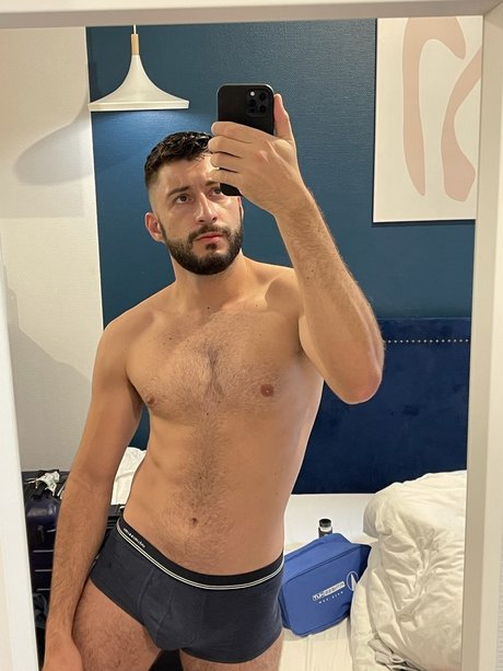 Foto di nudo di fuga di OnlyFans di Paulo Baby
