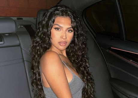 Naken läckt OnlyFans-bild av Paula Deanda