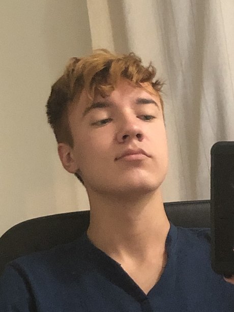 Naken lekkede OnlyFans-bilde av Cinnamontwink