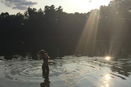 Naakte gelekte OnlyFans-foto van Skye 