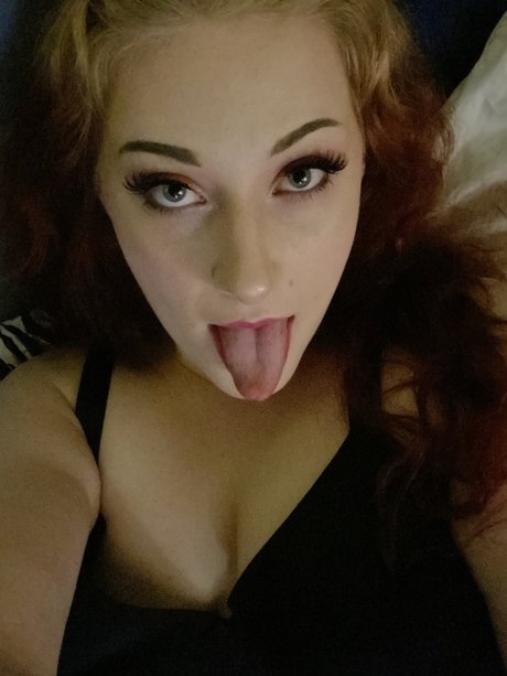 Nacktes geleaktes OnlyFans-Foto von Bubblegum Pink