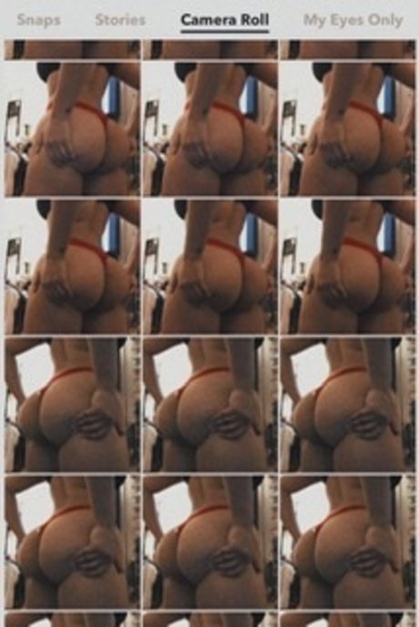 Naken lekkede OnlyFans-bilde av Bella Rose