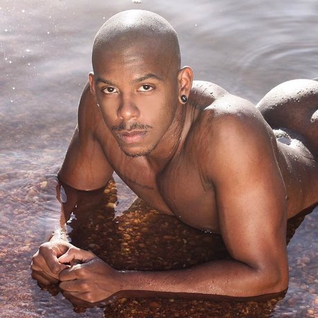 Foto di nudo di fuga di OnlyFans di Pierre Carioca Almir Charr