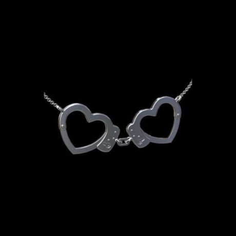 Naken lekkede OnlyFans-bilde av Piercedpuppi