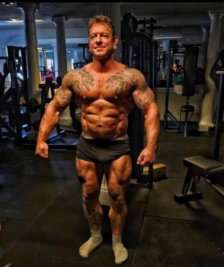 Naken lekkede OnlyFans-bilde av Chezuma