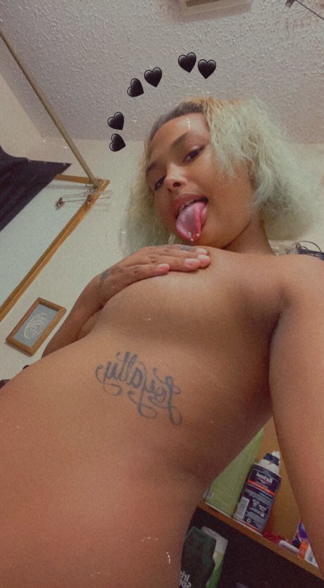 Naken lekkede OnlyFans-bilde av Phat Phat