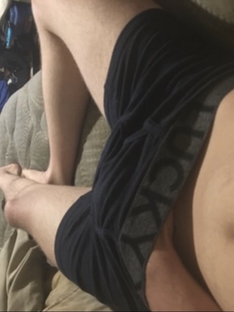 Naakte gelekte OnlyFans-foto van Daemon720