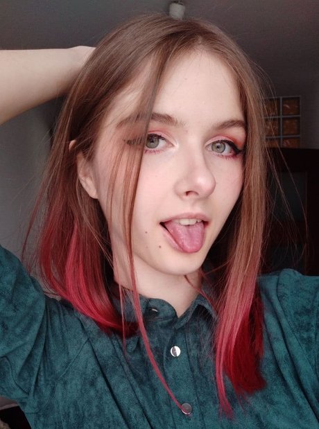 Nacktes geleaktes OnlyFans-Foto von Pixie