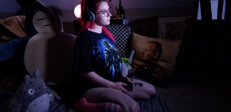 Nacktes geleaktes OnlyFans-Foto von Pixie