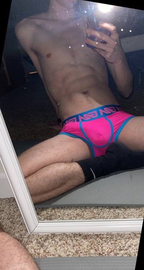 Naken lekkede OnlyFans-bilde av Daddydawsonxxx