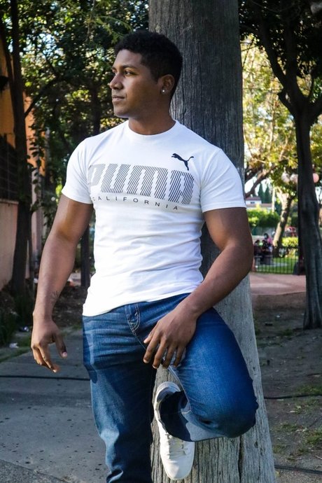 Nacktes geleaktes OnlyFans-Foto von Daniel Carmona