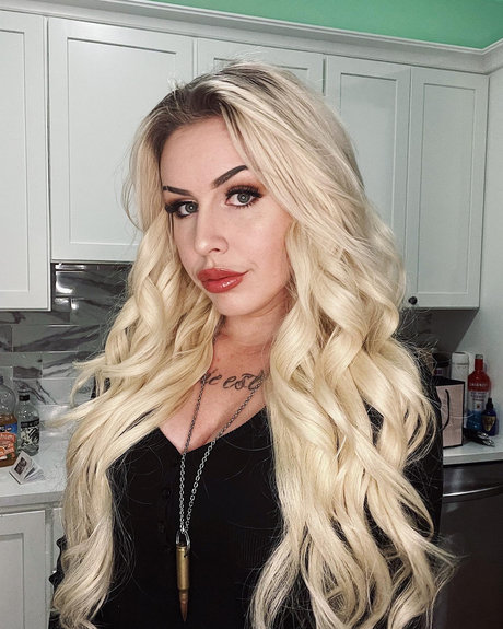 Alasti lekkinud OnlyFans-i pilt Presley Montana