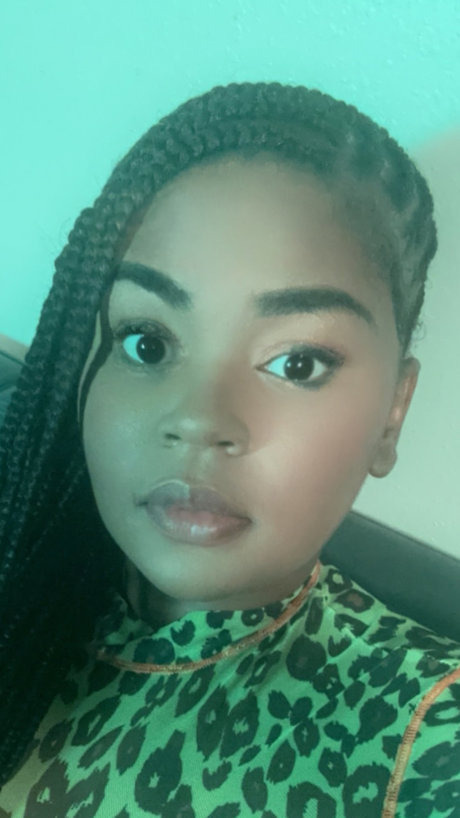 Naken lekkede OnlyFans-bilde av Porshia Marie