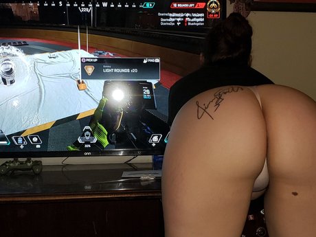 Naakte gelekte OnlyFans-foto van Mrampampmrssmitty