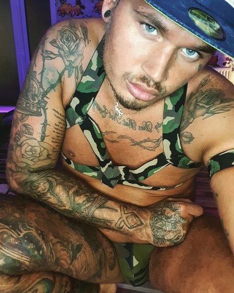 Ken OnlyFans泄露裸照