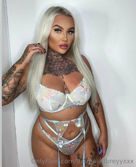 Nacktes geleaktes OnlyFans-Foto von Inkedblondieeee