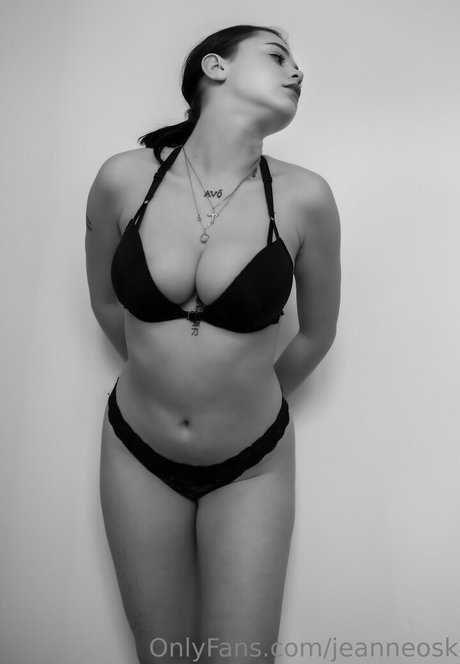 Foto di nudo di fuga di OnlyFans di Jeanneosk