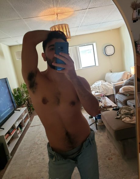 Foto desnuda filtrada de OnlyFans de Maybemybaby