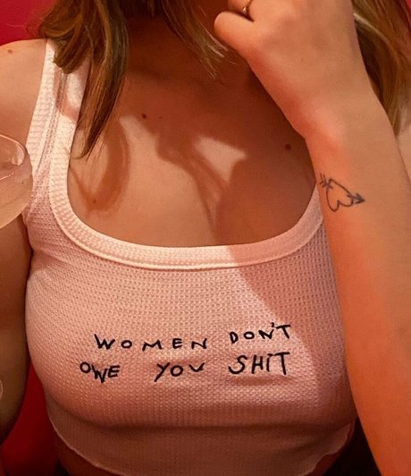 Naken lekkede OnlyFans-bilde av Abrunamagalhaes