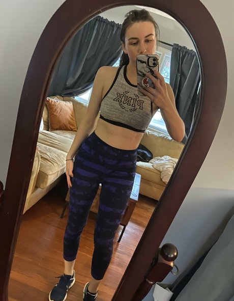 Embertay naked leaks OnlyFans pic