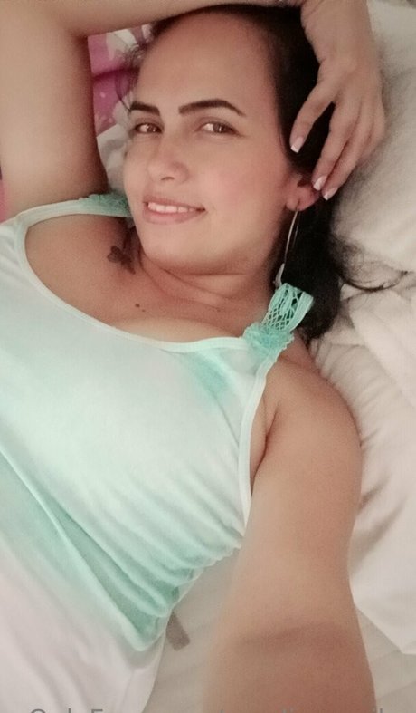 Carolinauribe OnlyFansリークヌード写真