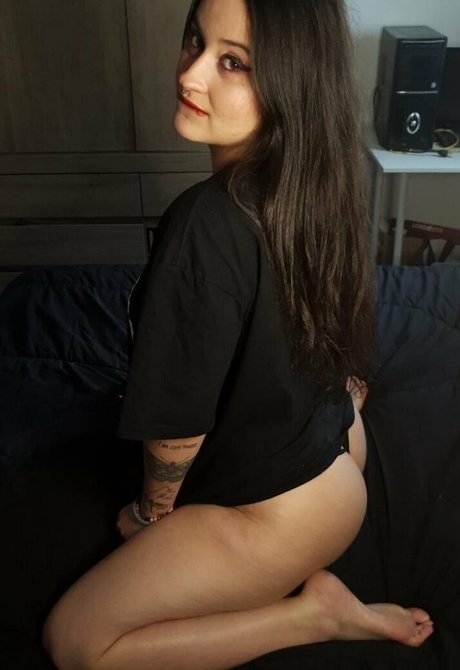 Foto di nudo di fuga di OnlyFans di Malovescott