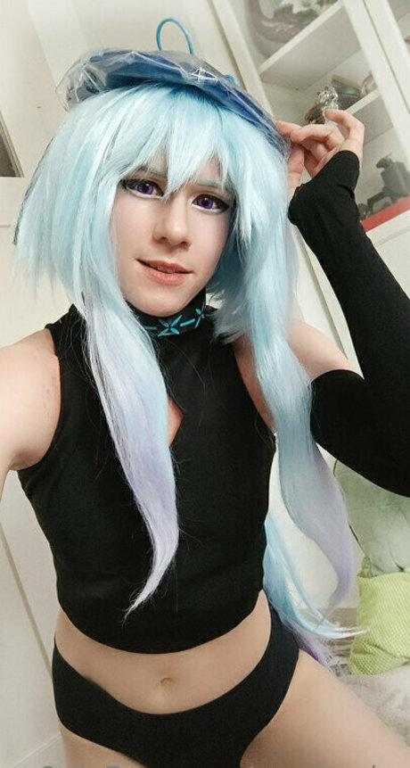 Naken läckt OnlyFans-bild av Arminmin