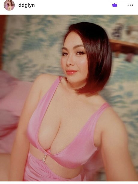 Foto di nudo di fuga di OnlyFans di Elyndee Therealelyndee