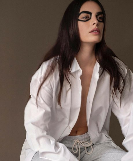 Naken lekkede OnlyFans-bilde av May Tager