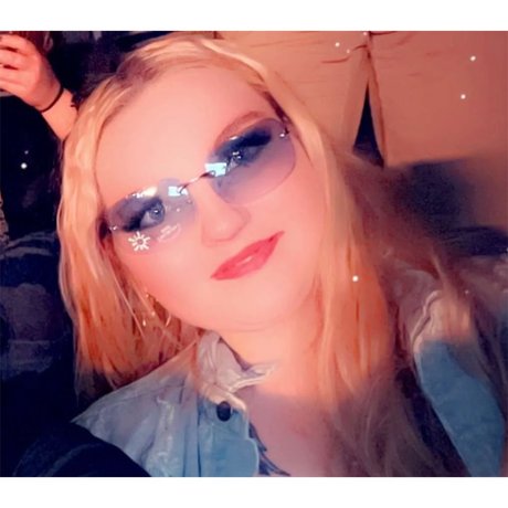 Alasti lekkinud OnlyFans-i pilt Elle Noelle