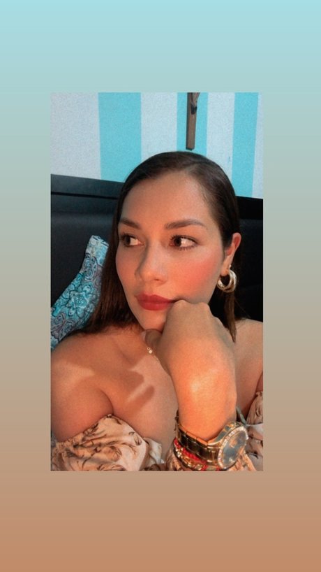 Foto di nudo di fuga di OnlyFans di Coraima  Mreles