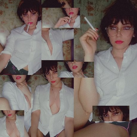 Foto di nudo di fuga di OnlyFans di Meln Video Calls Available