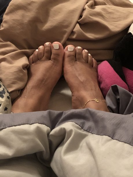 Foto desnuda filtrada de OnlyFans de Pretty Little Feet