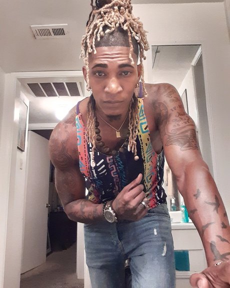 Обнаженная фотография утечки OnlyFans от Douglas White