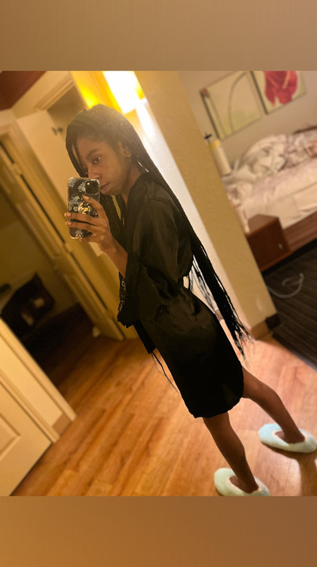 Nahá fotka uniklých OnlyFans od Abria Dream