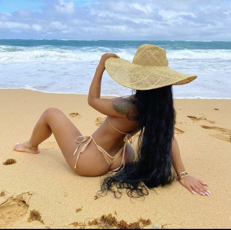 Baddassbella naked leaks OnlyFans pic