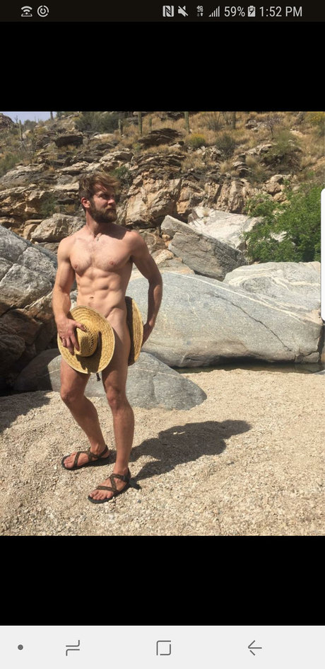 Nacktes geleaktes OnlyFans-Foto von Colby Keller