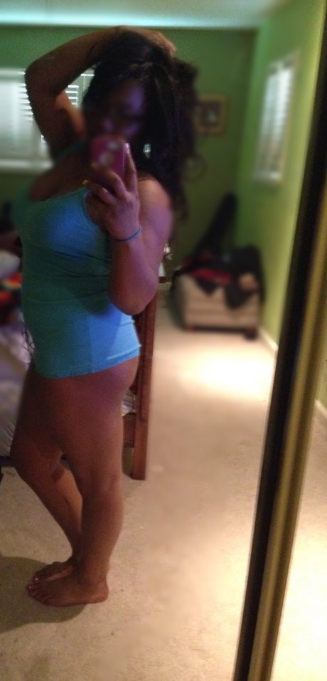 Alasti lekkinud OnlyFans-i pilt Queen Slvt