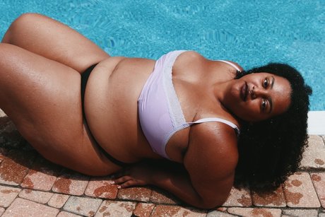 Обнаженная фотография утечки OnlyFans от Qthefatmyth 