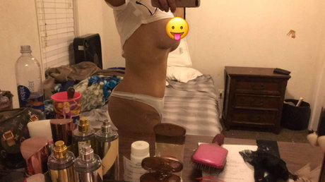 Nahá fotka uniklých OnlyFans od Queenvqueen