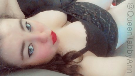 Naken lekkede OnlyFans-bilde av Tabby Ann