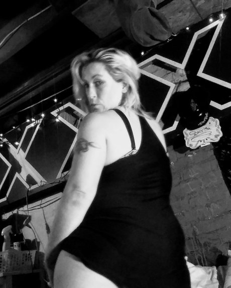 Naken lekkede OnlyFans-bilde av Queen Starrlitas Way