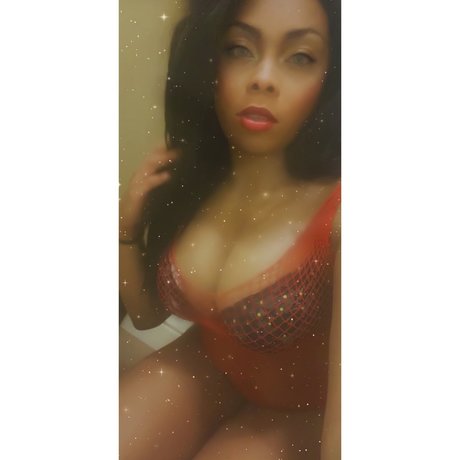 Naken lekkede OnlyFans-bilde av Malaysia