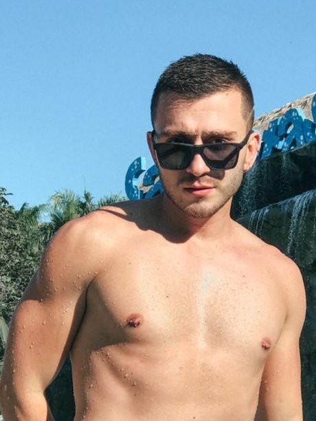 Dbg naked leaks OnlyFans pic